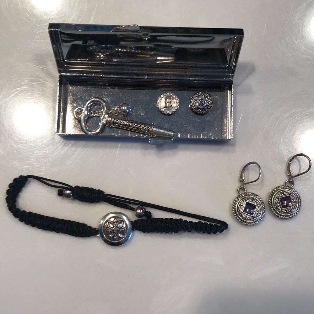 Bracelet earrings set